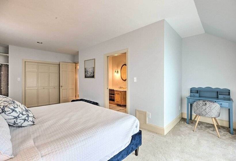 Beachfront Urbanna Home W/ Gas Grill & Deck!