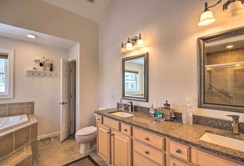 Beech Mountain Retreat W/ Open Deck: 2 Mi To Ski!