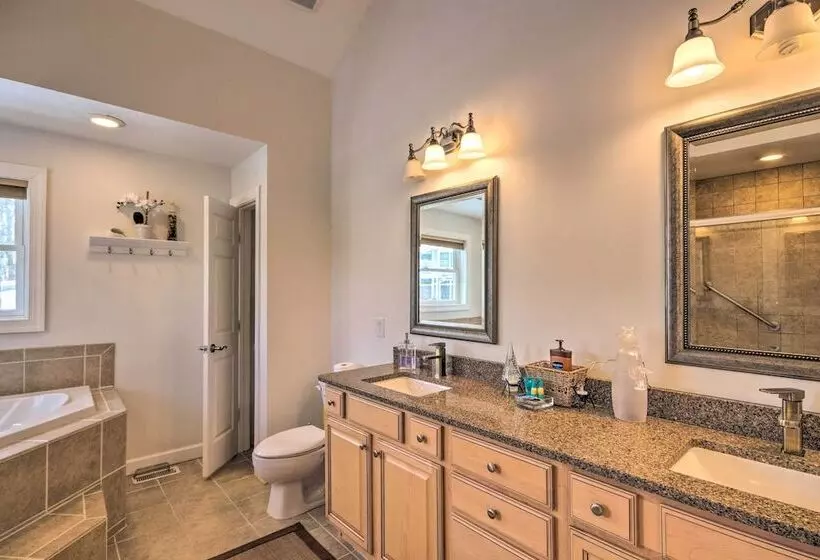 Beech Mountain Retreat W/ Open Deck: 2 Mi To Ski!