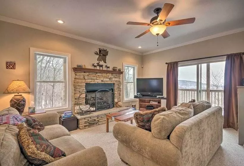 Beech Mountain Retreat W/ Open Deck: 2 Mi To Ski!