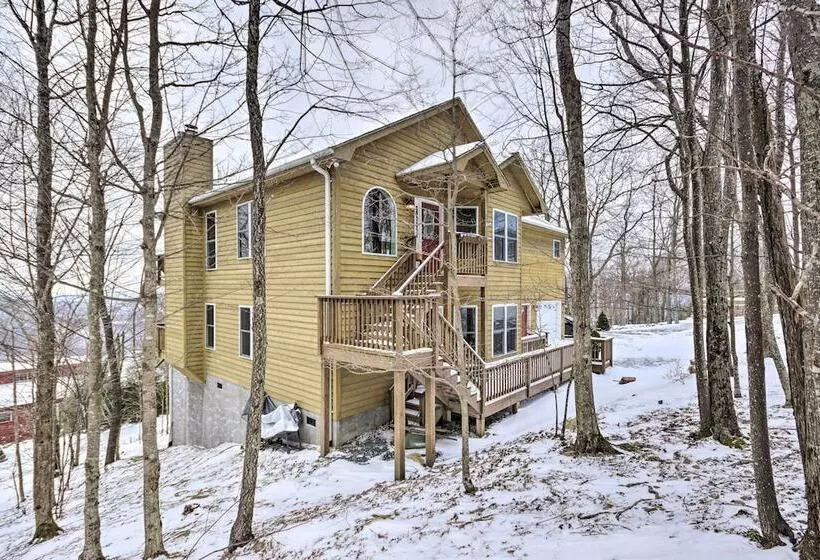 Beech Mountain Retreat W/ Open Deck: 2 Mi To Ski!