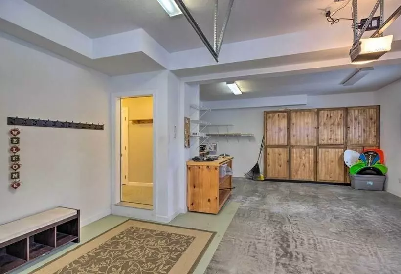 Beech Mountain Retreat W/ Open Deck: 2 Mi To Ski!