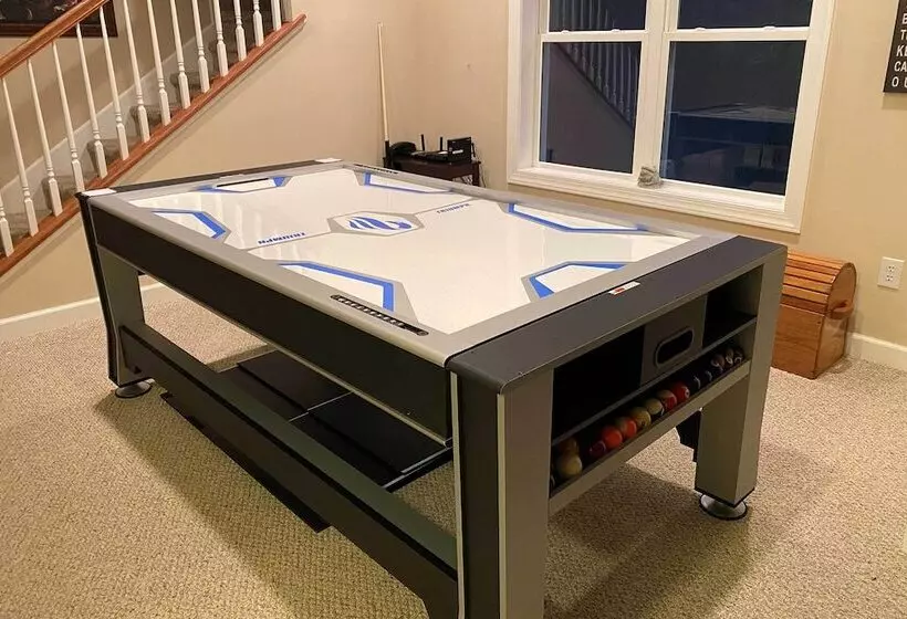 Beech Mountain Retreat W/ Open Deck: 2 Mi To Ski!