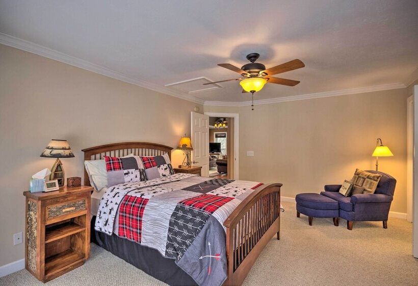 Beech Mountain Retreat W/ Open Deck: 2 Mi To Ski!