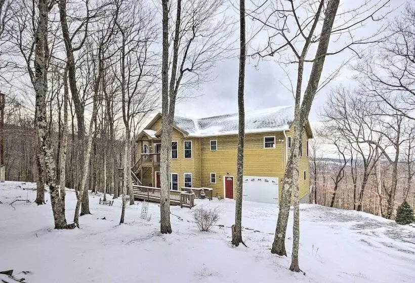 Beech Mountain Retreat W/ Open Deck: 2 Mi To Ski!