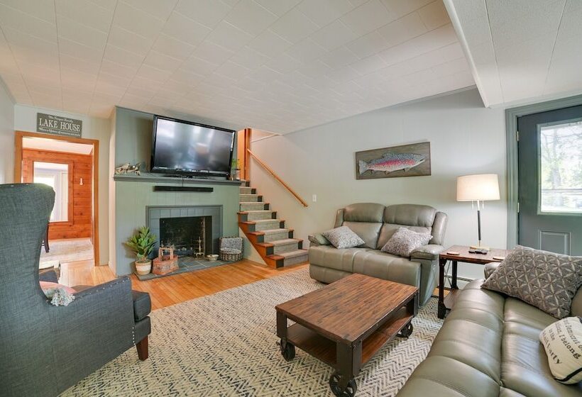 Indian River Home: Outdoor Space & Steps To River!