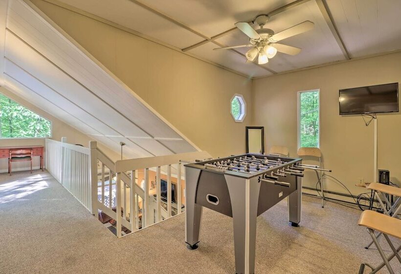 Walk To Lake Harmony: Cabin W/ Fire Pit & Decks!