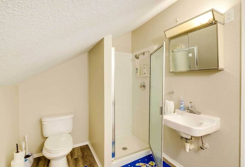 Canal Front Galveston Home: Fishing On Site!