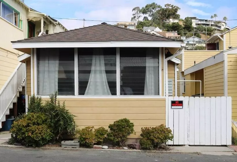 Catalina Island Cottage   Walk To Main St & Beach!