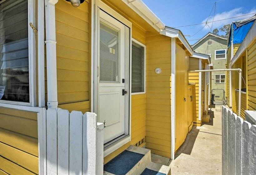 Catalina Island Cottage Walk To Main St & Beach!
