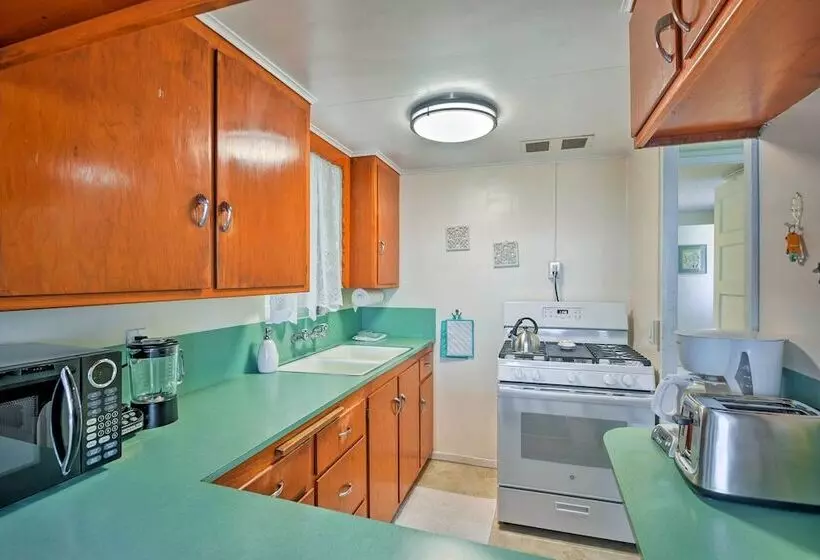 Catalina Island Cottage   Walk To Main St & Beach!