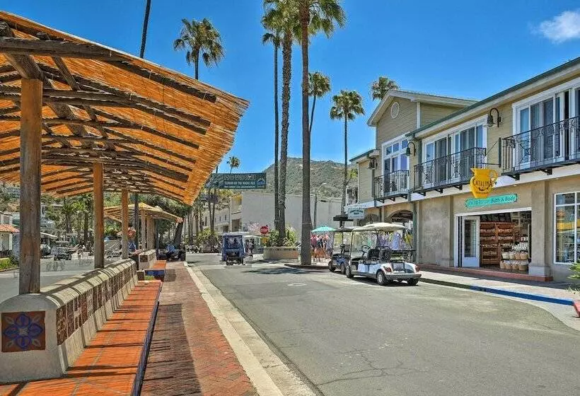 Catalina Island Cottage   Walk To Main St & Beach!