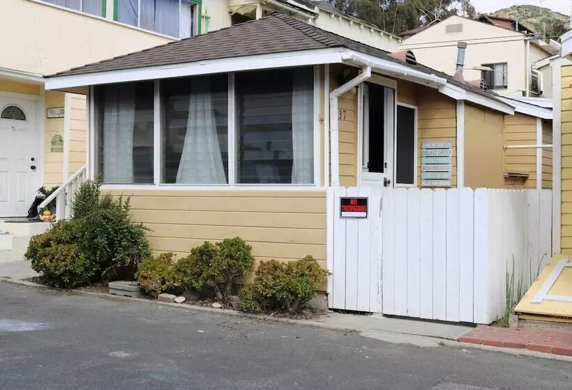 Catalina Island Cottage   Walk To Main St & Beach!
