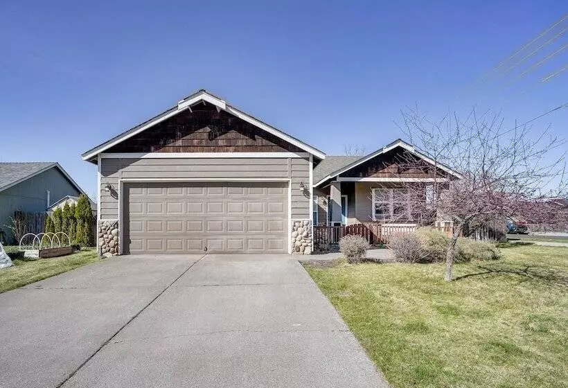 Charming Bend Home W/ Porch & Yard: Great Location