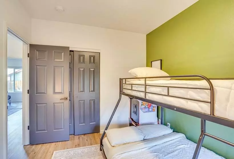 Charming Bend Home W/ Porch & Yard: Great Location