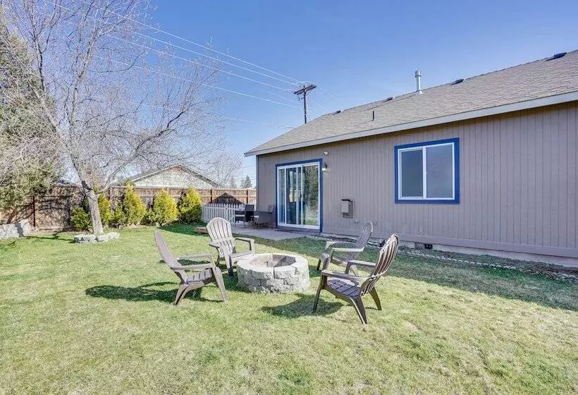 Charming Bend Home W/ Porch & Yard: Great Location