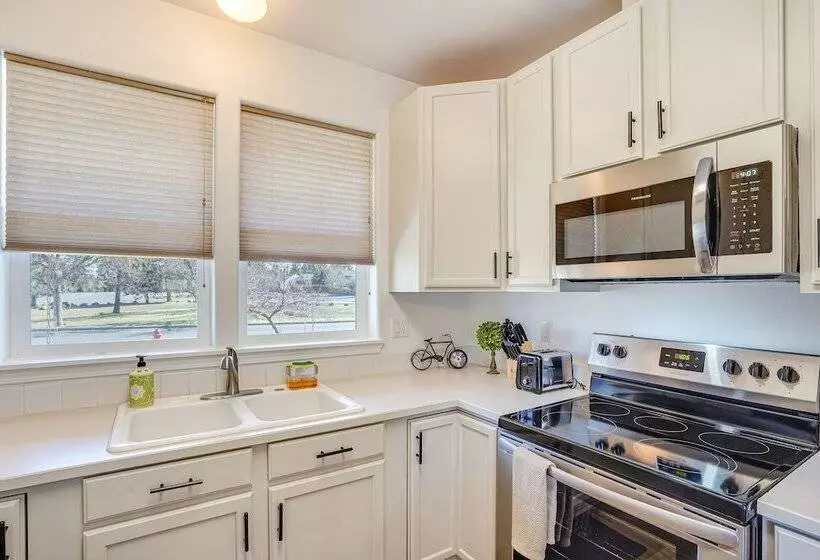 Charming Bend Home W/ Porch & Yard: Great Location