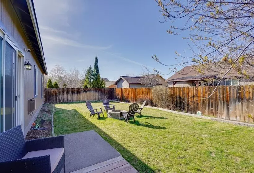 Charming Bend Home W/ Porch & Yard: Great Location