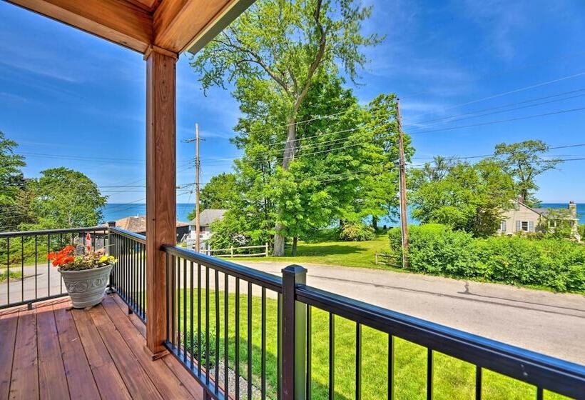 Charming Lake Erie Getaway: Walk To Beach!