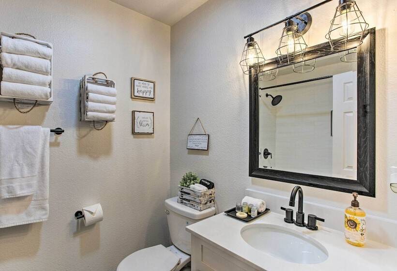 Charming Mckinney Home, Close To Downtown!