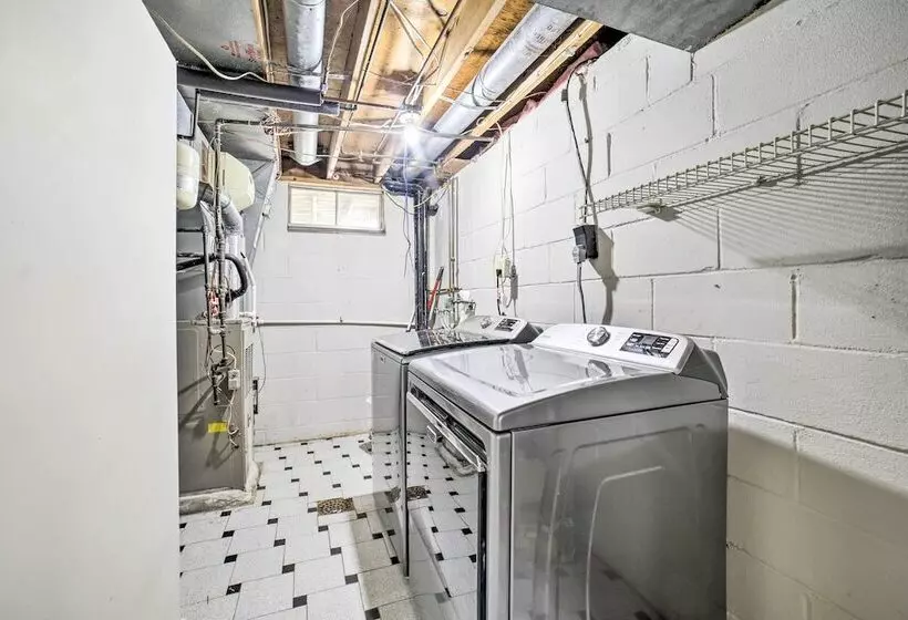 Charming Vacation Rental: 15 Mi To Pittsburgh