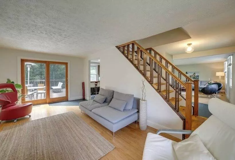 Charming Vacation Rental: 15 Mi To Pittsburgh