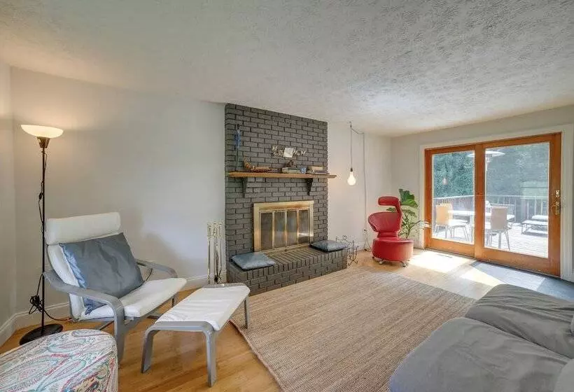 Charming Vacation Rental: 15 Mi To Pittsburgh