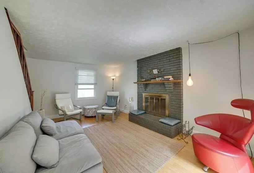 Charming Vacation Rental: 15 Mi To Pittsburgh