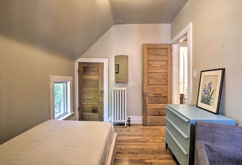 Classic Oak Park Home, 11 Mi To Downtown Chicago!