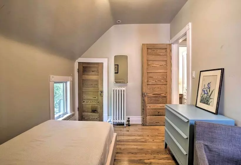 Classic Oak Park Home, 11 Mi To Downtown Chicago!