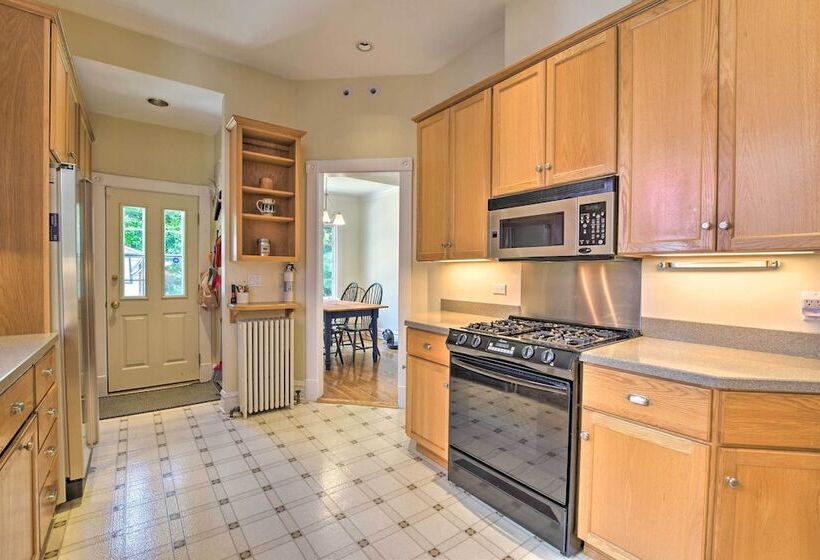 Classic Oak Park Home, 11 Mi To Downtown Chicago!