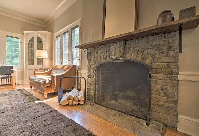 Classic Oak Park Home, 11 Mi To Downtown Chicago!