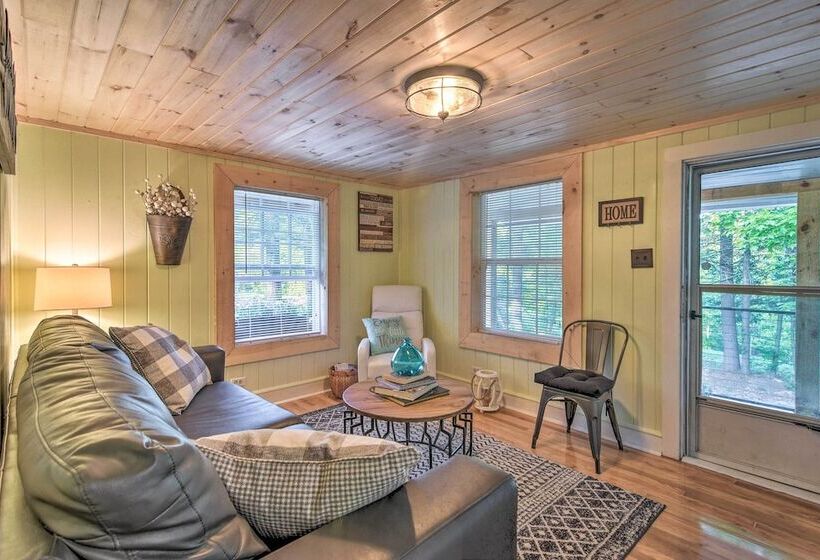 Cozy Candler Cottage   11 Mi To Dt Asheville!