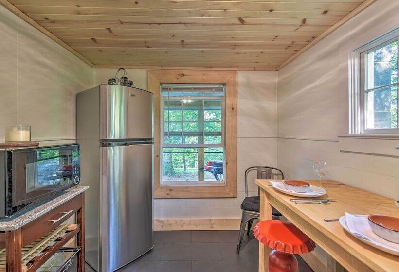 Cozy Candler Cottage   11 Mi To Dt Asheville!