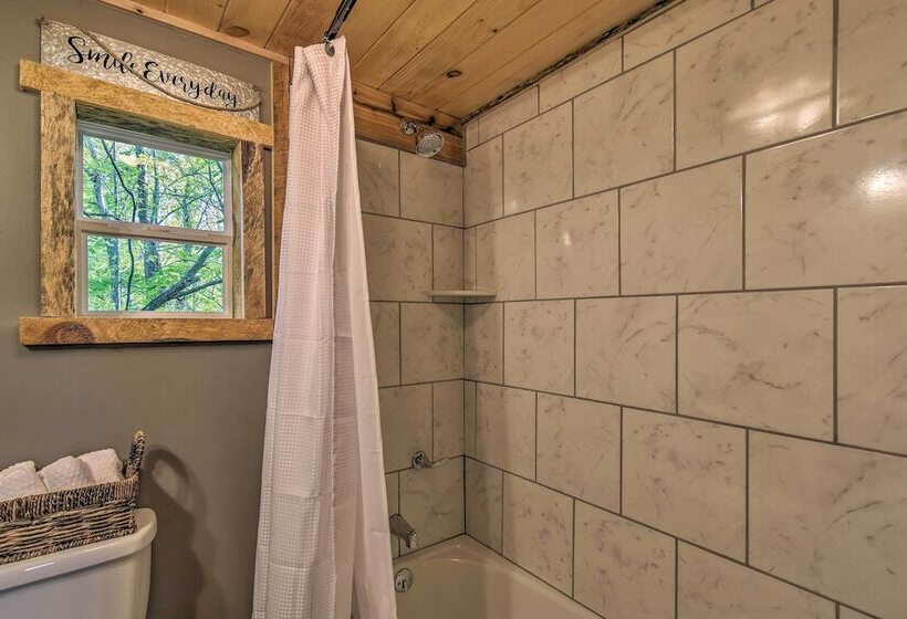 Cozy Candler Cottage   11 Mi To Dt Asheville!