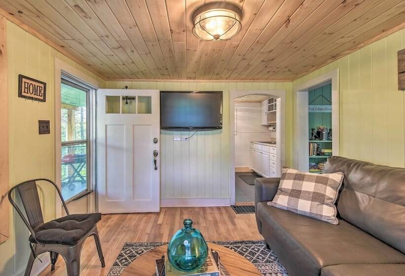 Cozy Candler Cottage   11 Mi To Dt Asheville!