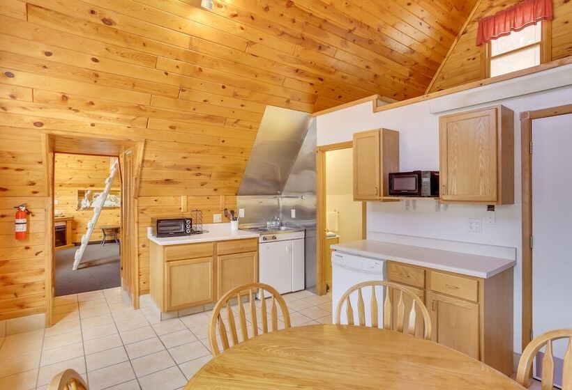 Cozy Keystone Cabin: Hot Tub, 3 Mi To Mt Rushmore!