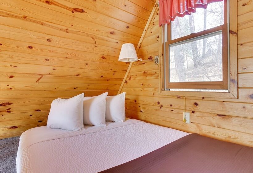 Cozy Keystone Cabin: Hot Tub, 3 Mi To Mt Rushmore!