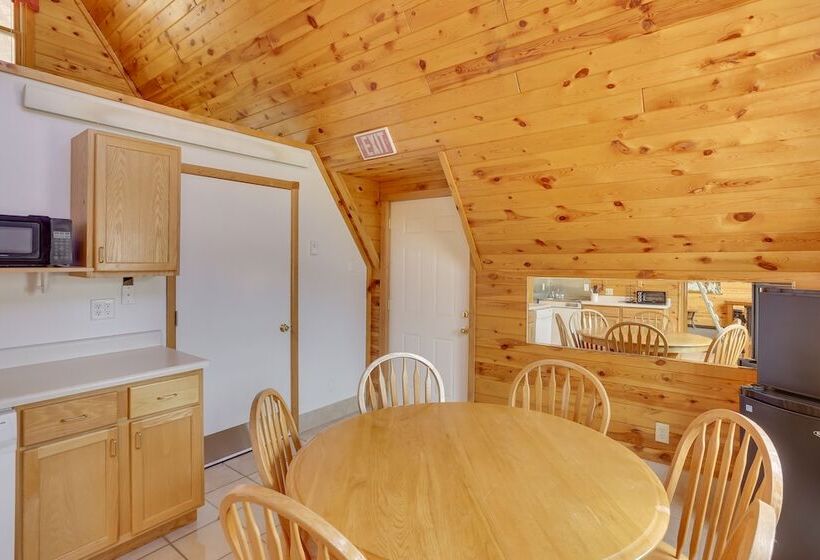 Cozy Keystone Cabin: Hot Tub, 3 Mi To Mt Rushmore!