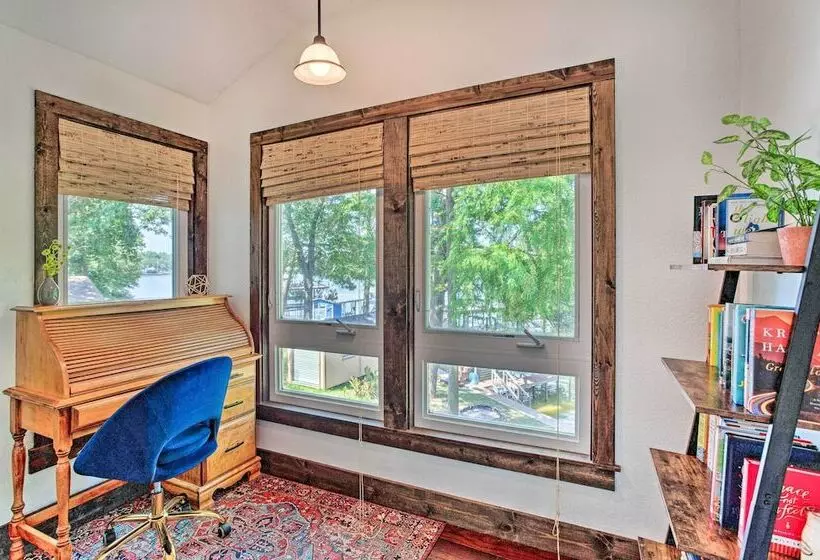 Tool Waterfront Home W/ Hot Tub & Fire Pit!