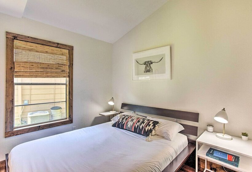 Tool Waterfront Home W/ Hot Tub & Fire Pit!