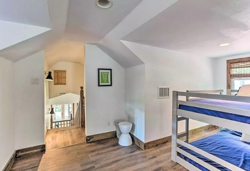 Tool Waterfront Home W/ Hot Tub & Fire Pit!