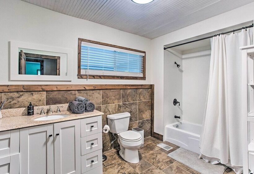 Tool Waterfront Home W/ Hot Tub & Fire Pit!