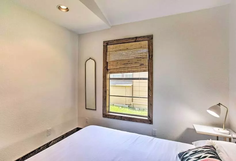 Tool Waterfront Home W/ Hot Tub & Fire Pit!