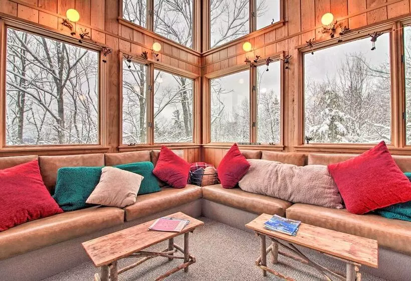 Walk To Ski Trails: Ludlow Home On Okemo Mountain!