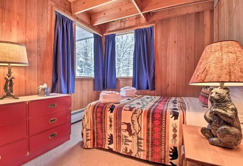 Walk To Ski Trails: Ludlow Home On Okemo Mountain!