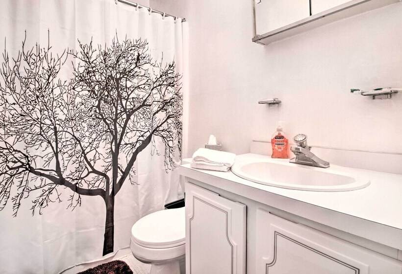 Walk To Ski Trails: Ludlow Home On Okemo Mountain!