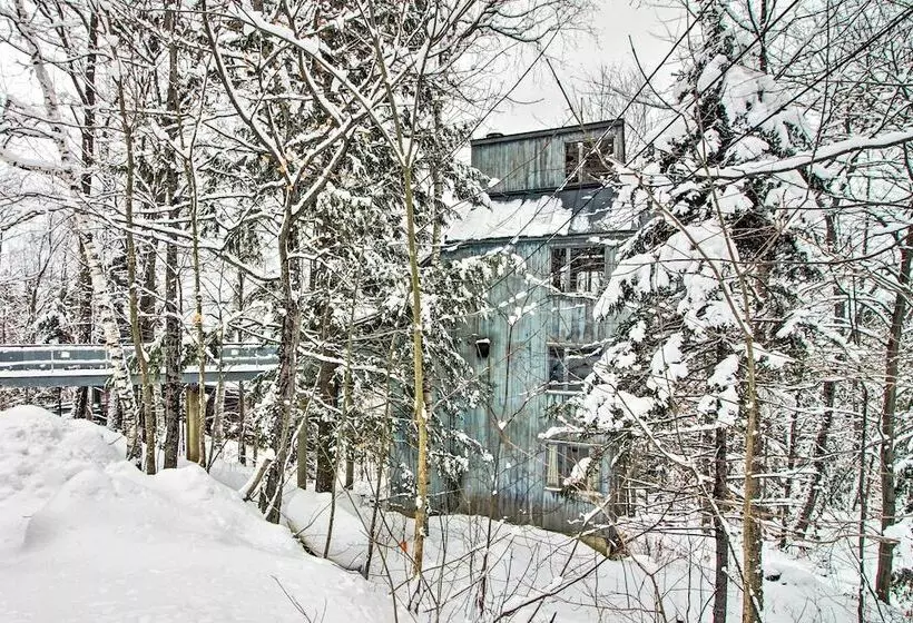 Walk To Ski Trails: Ludlow Home On Okemo Mountain!