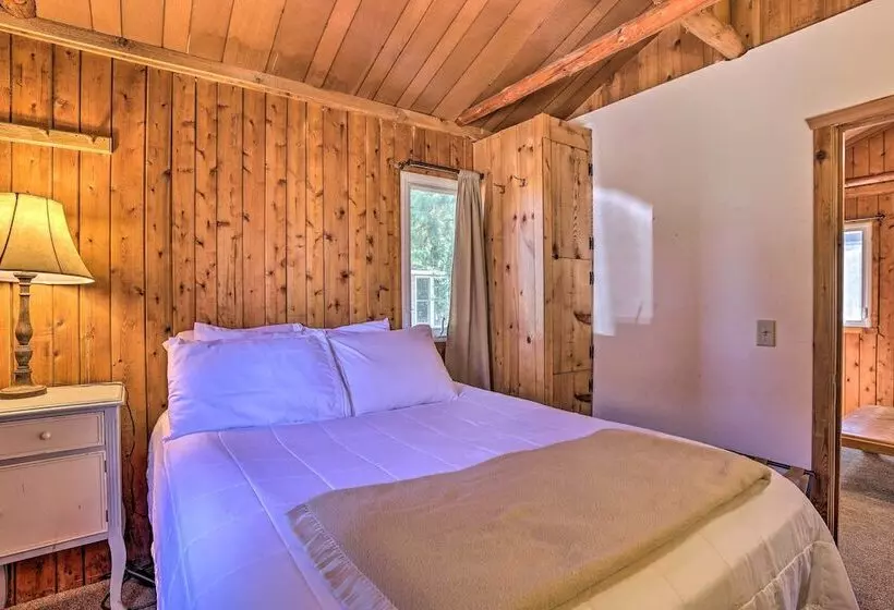 Rustic Suttons Bay Cottage: Shared Dock & Fire Pit