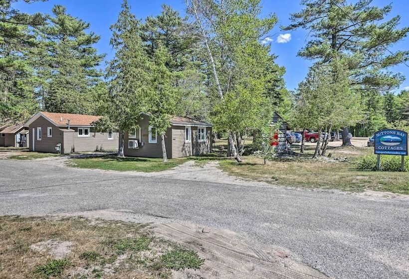 Rustic Suttons Bay Cottage: Shared Dock & Fire Pit